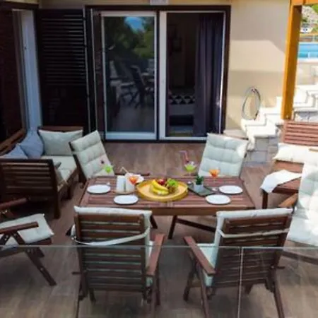 Seaside Penthouse Highlife * Ivan Dolac
